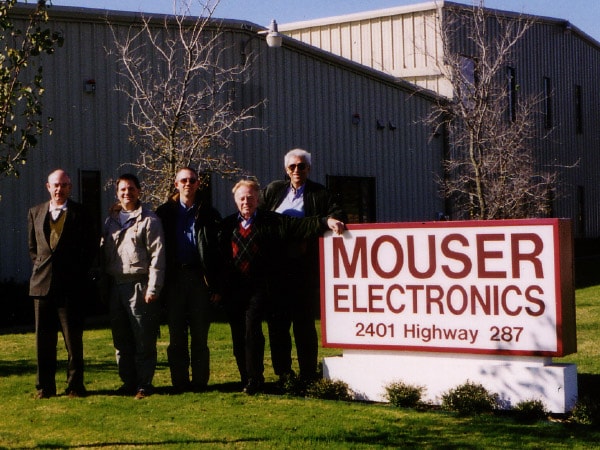 1983 Foto von Mouser Electronics mit 4 Mitarbeitern