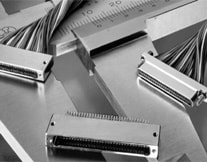 TE Connectivity Nanominiatur DUALOBE® Steckverbinder (ummantelt) TE Connectivity Nanominiatur DUALOBE® Steckverbinder (ummantelt)